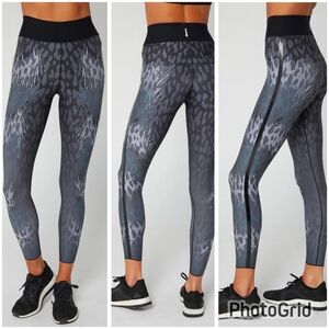 ULTRACOR Black Ocelot Print Leggings Medium NWT